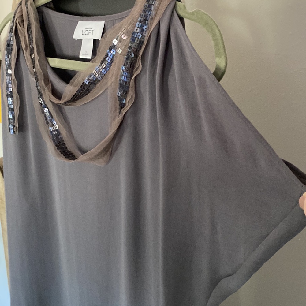 Ann Taylor LOFT - Sz Small - Grey with Dark Grey Sequins.